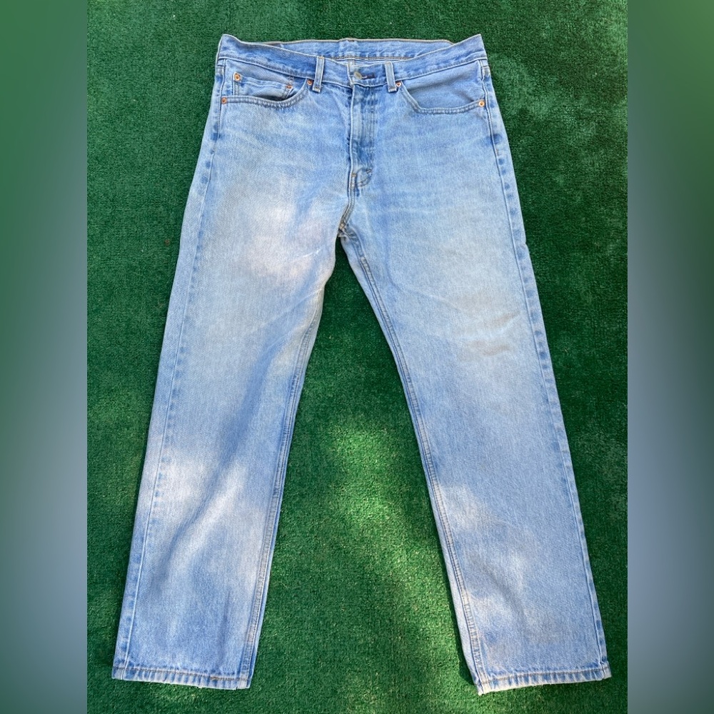 Levi’s 505 men’s regular fit stretch. Size: 35x30